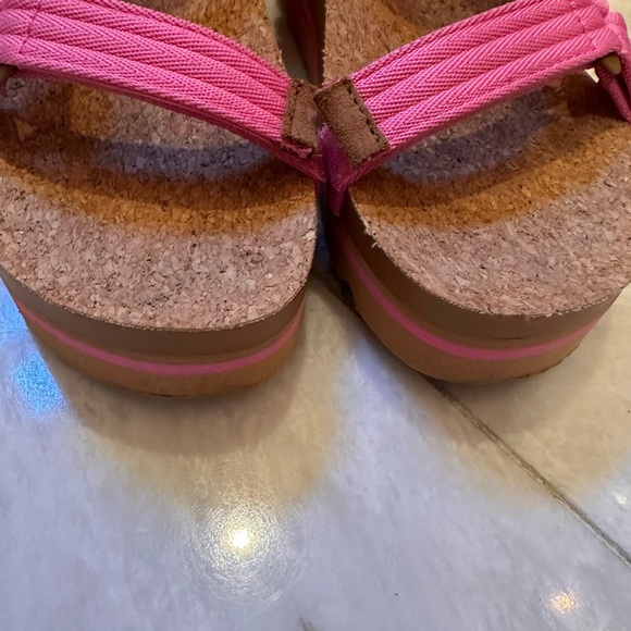 Reef Barbie Pink Cushion Rem Hi Sandals - Picture 9 of 10